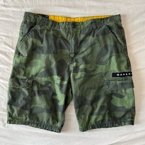 Oakley Men’s Camo Cargo Shorts